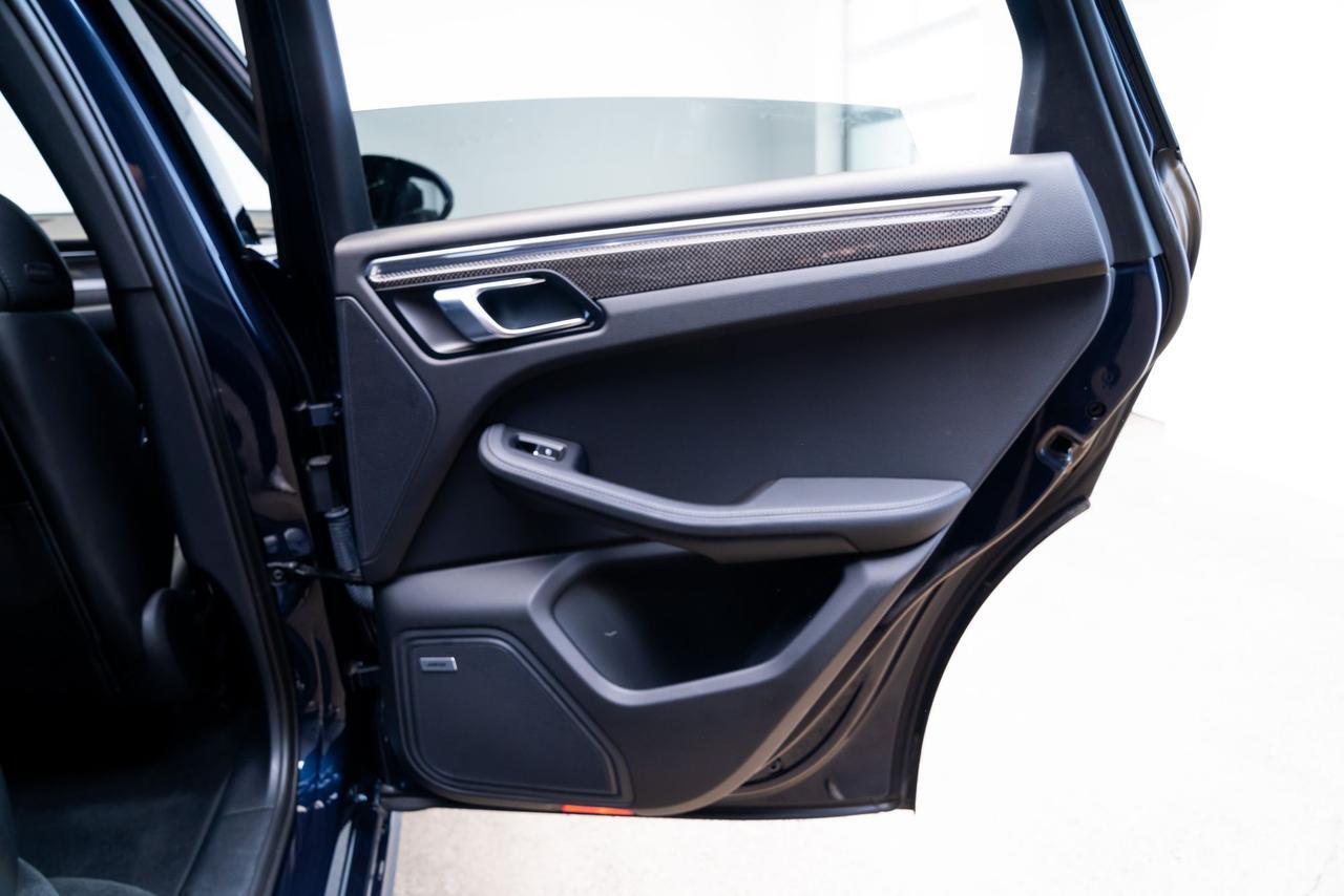 2022 Porsche Macan GTS Sport Chrono Package Carbon Interior Trim Portland OR