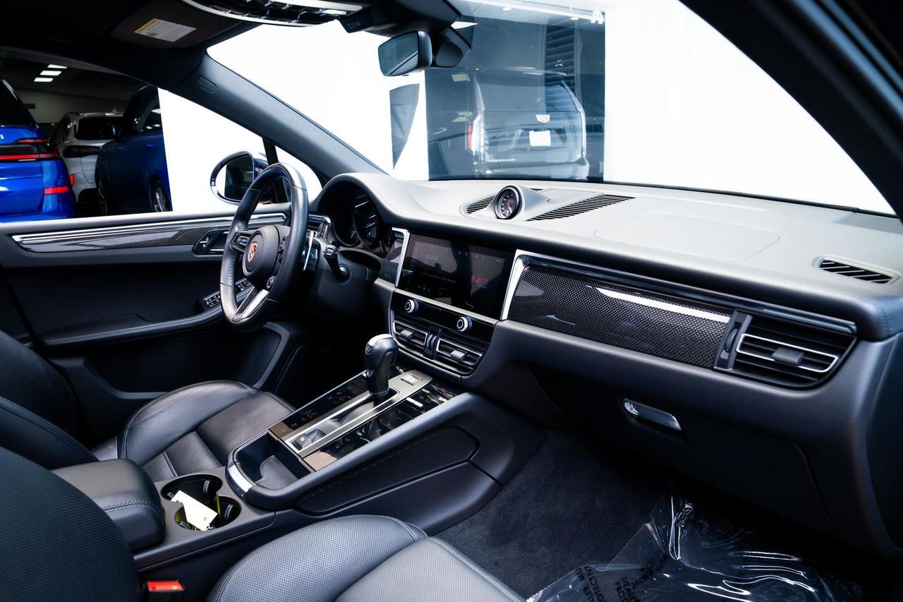 2022 Porsche Macan GTS Sport Chrono Package Carbon Interior Trim Portland OR
