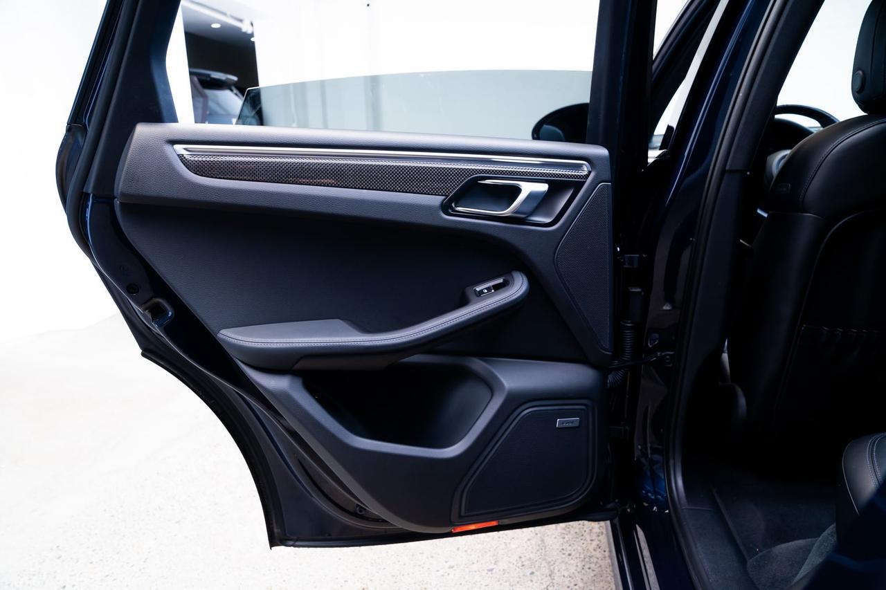 2022 Porsche Macan GTS Sport Chrono Package Carbon Interior Trim Portland OR