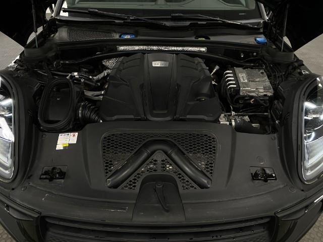 2022 Porsche Macan S Appleton WI