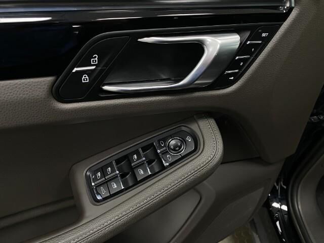 2022 Porsche Macan S Appleton WI