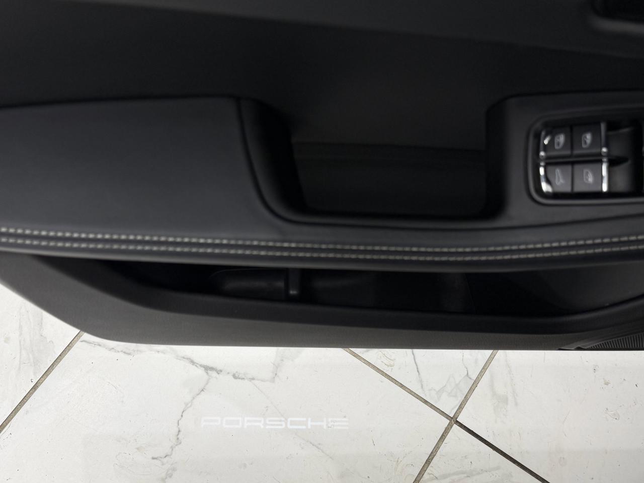 2022 Porsche Macan S Newark DE