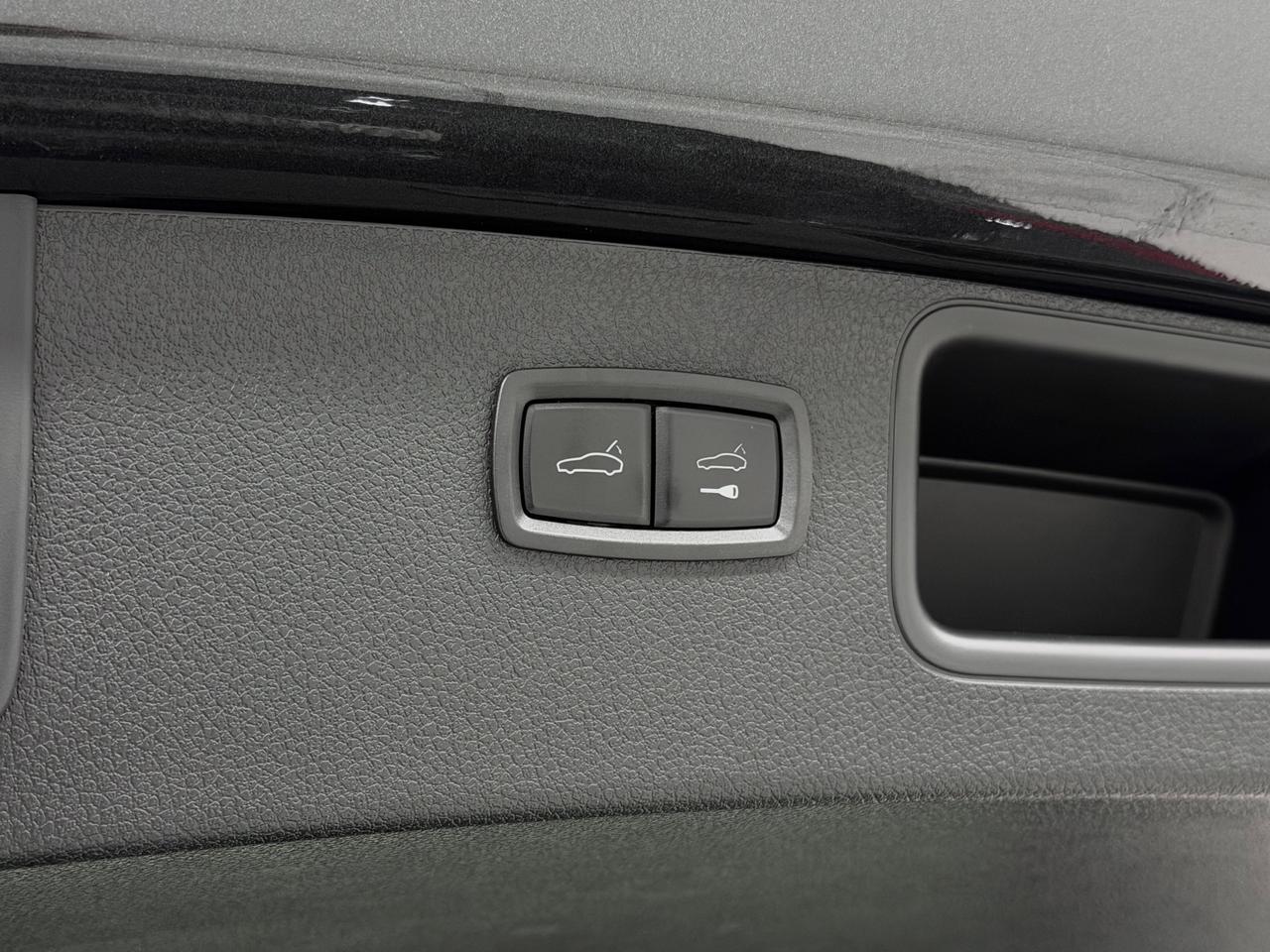 2022 Porsche Macan S Newark DE