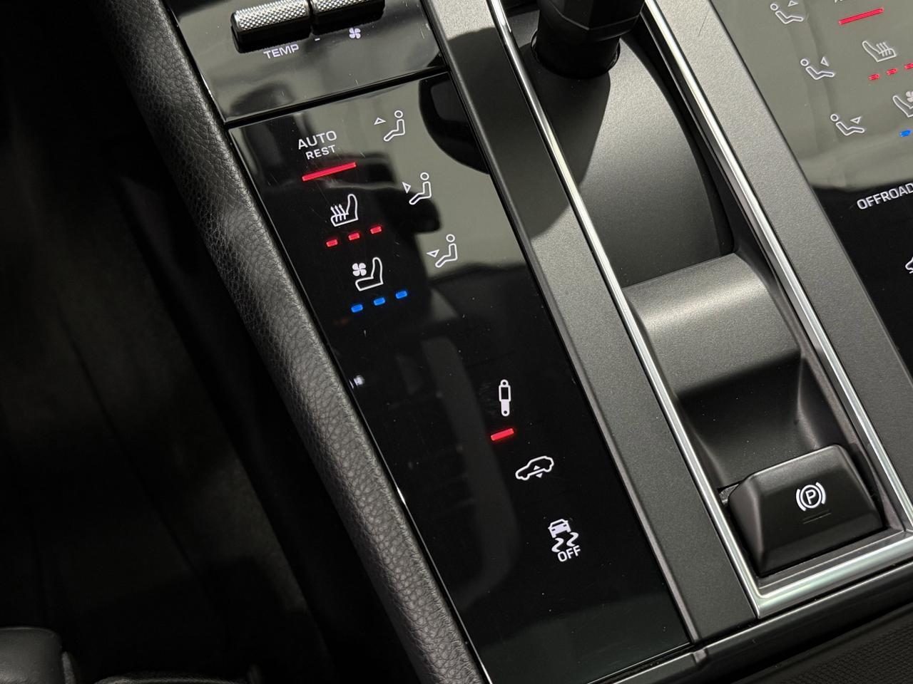 2022 Porsche Macan S Newark DE