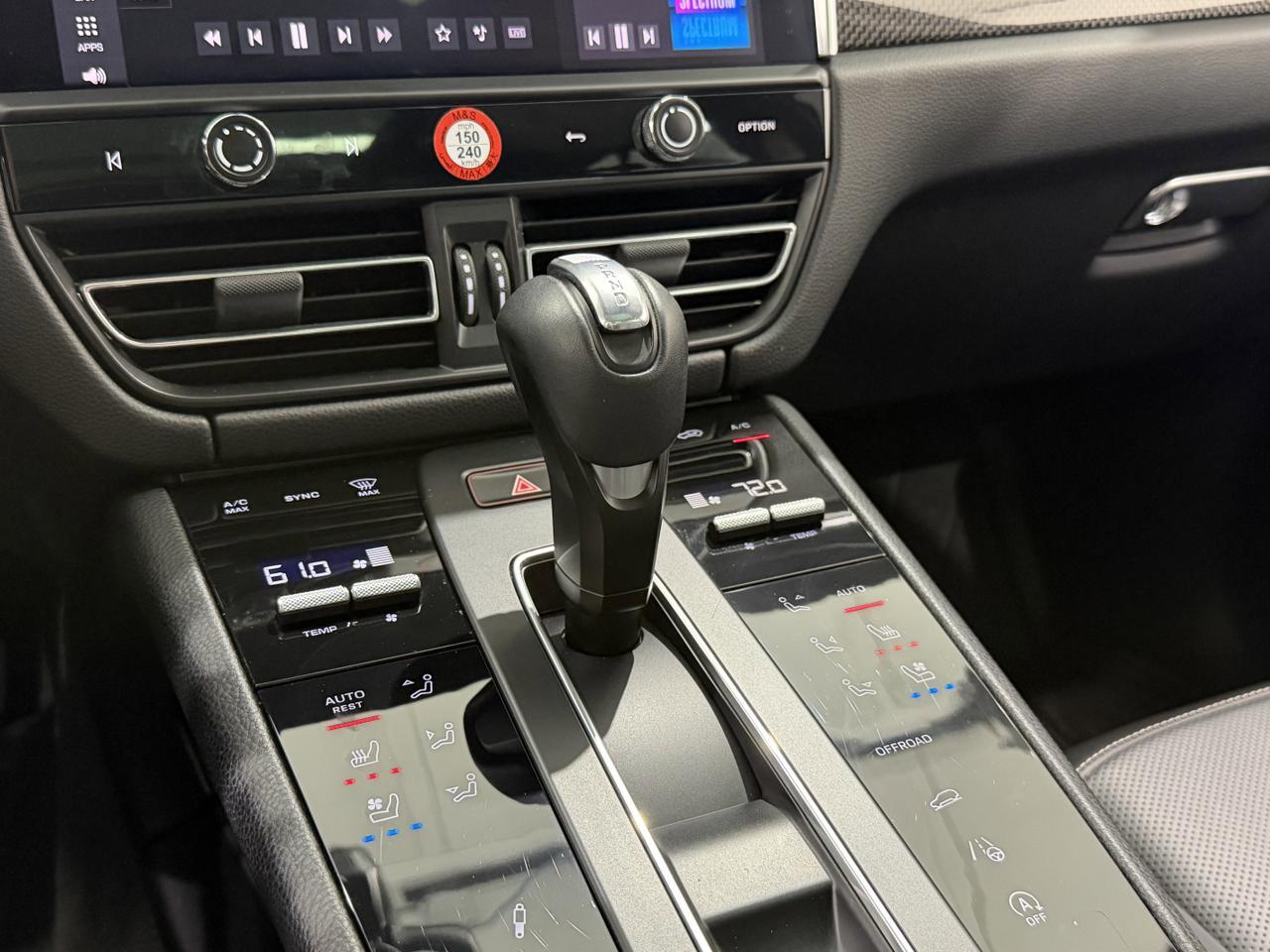 2022 Porsche Macan S Newark DE