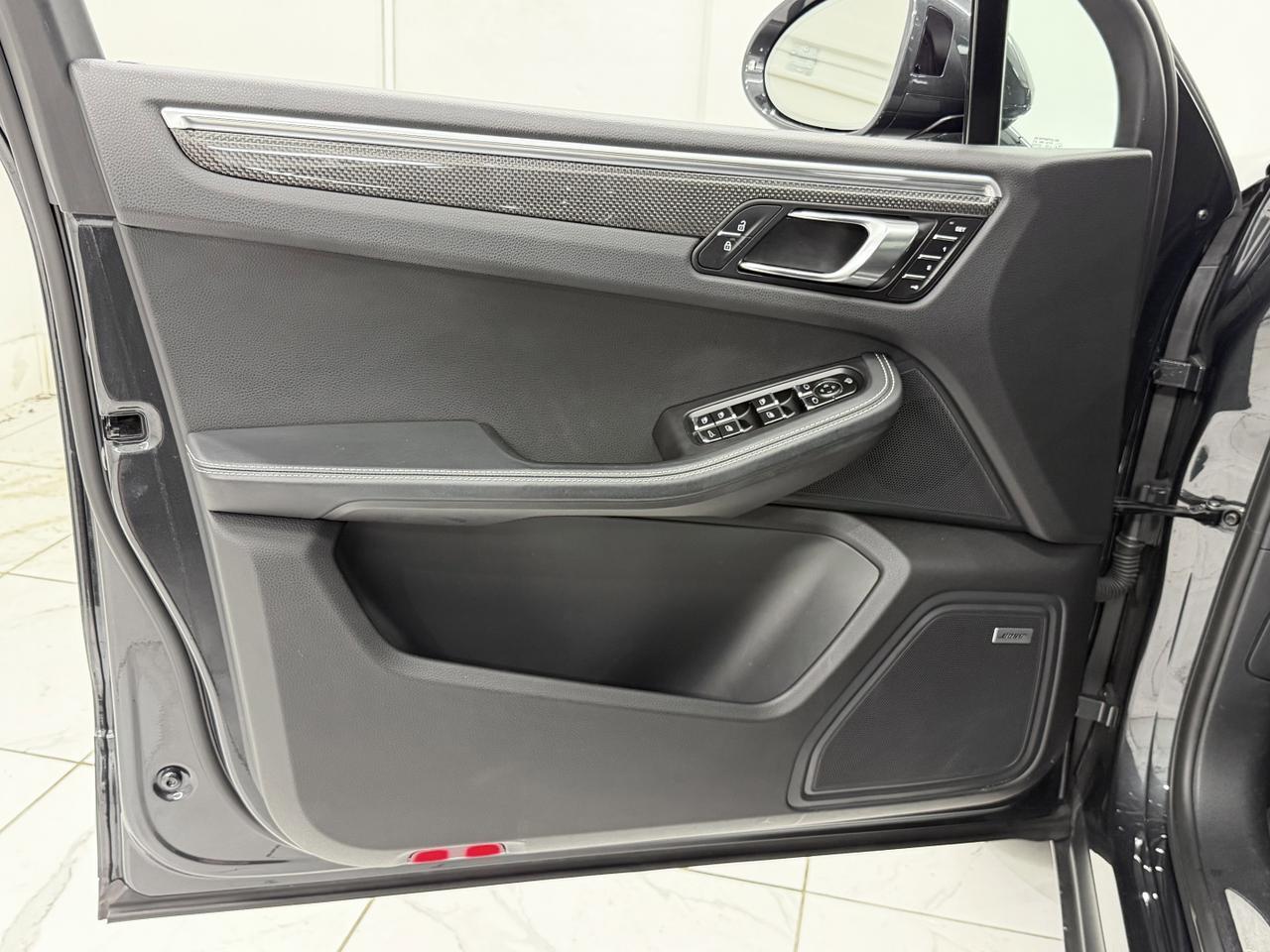 2022 Porsche Macan S Newark DE