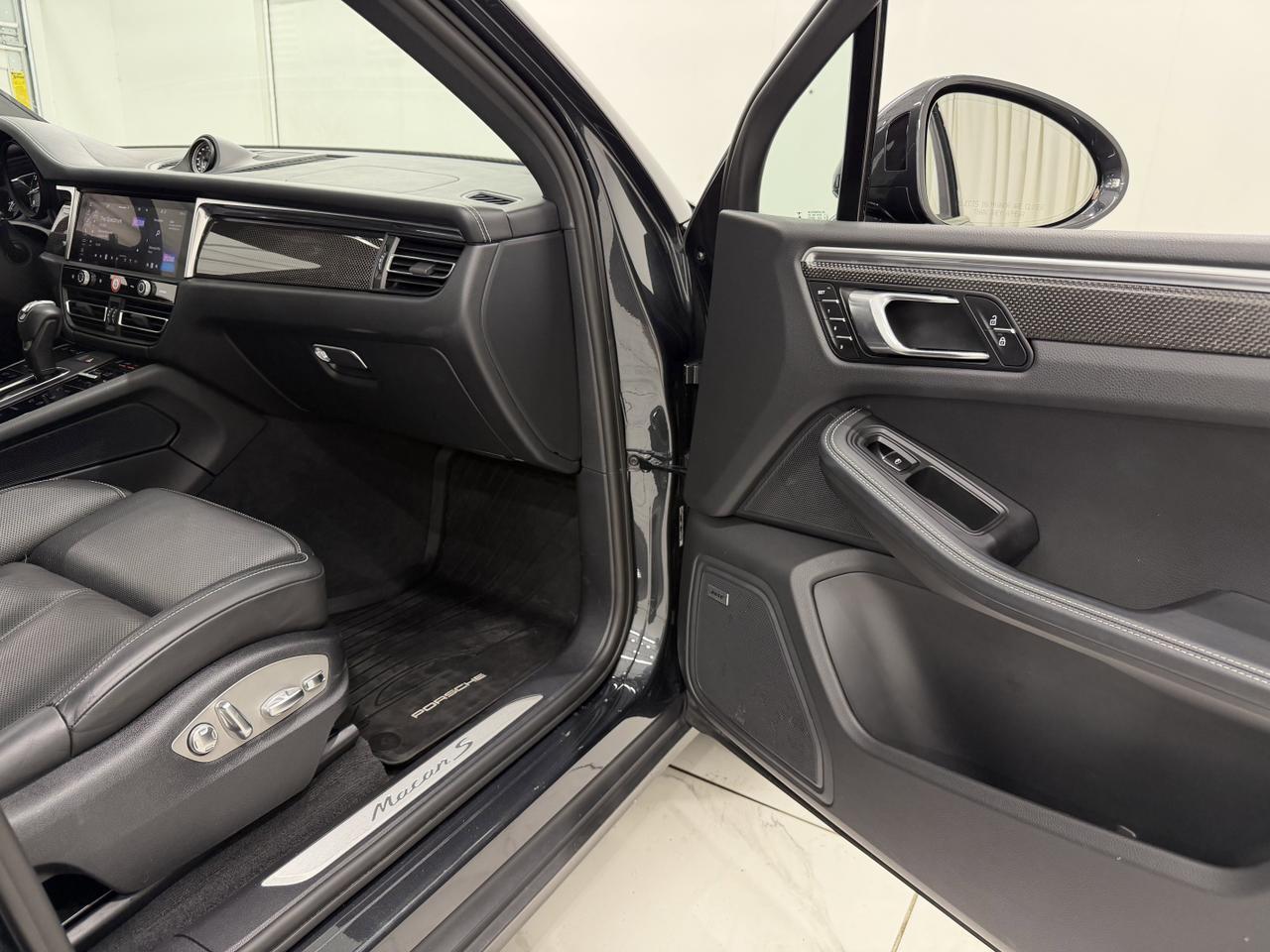 2022 Porsche Macan S Newark DE
