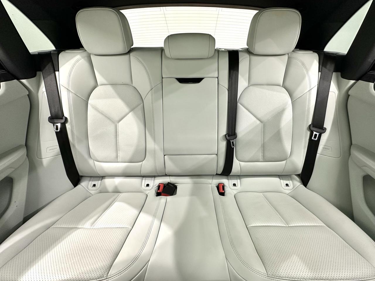 2022 Porsche Macan S Newark DE