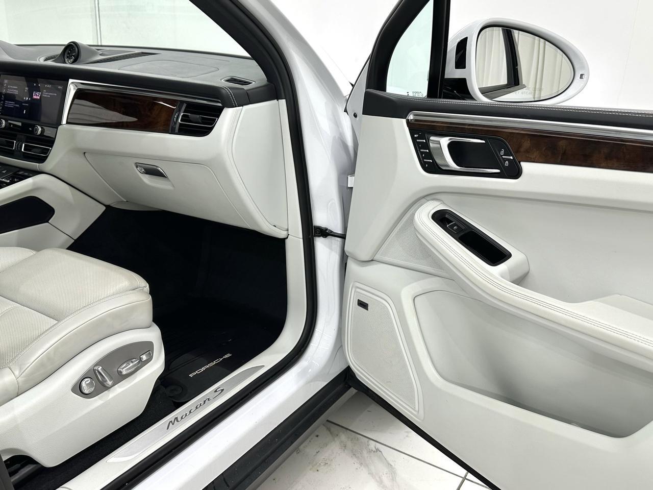 2022 Porsche Macan S Newark DE