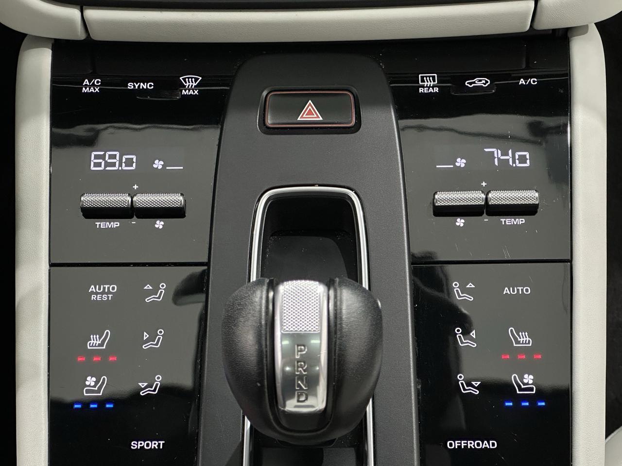 2022 Porsche Macan S Newark DE