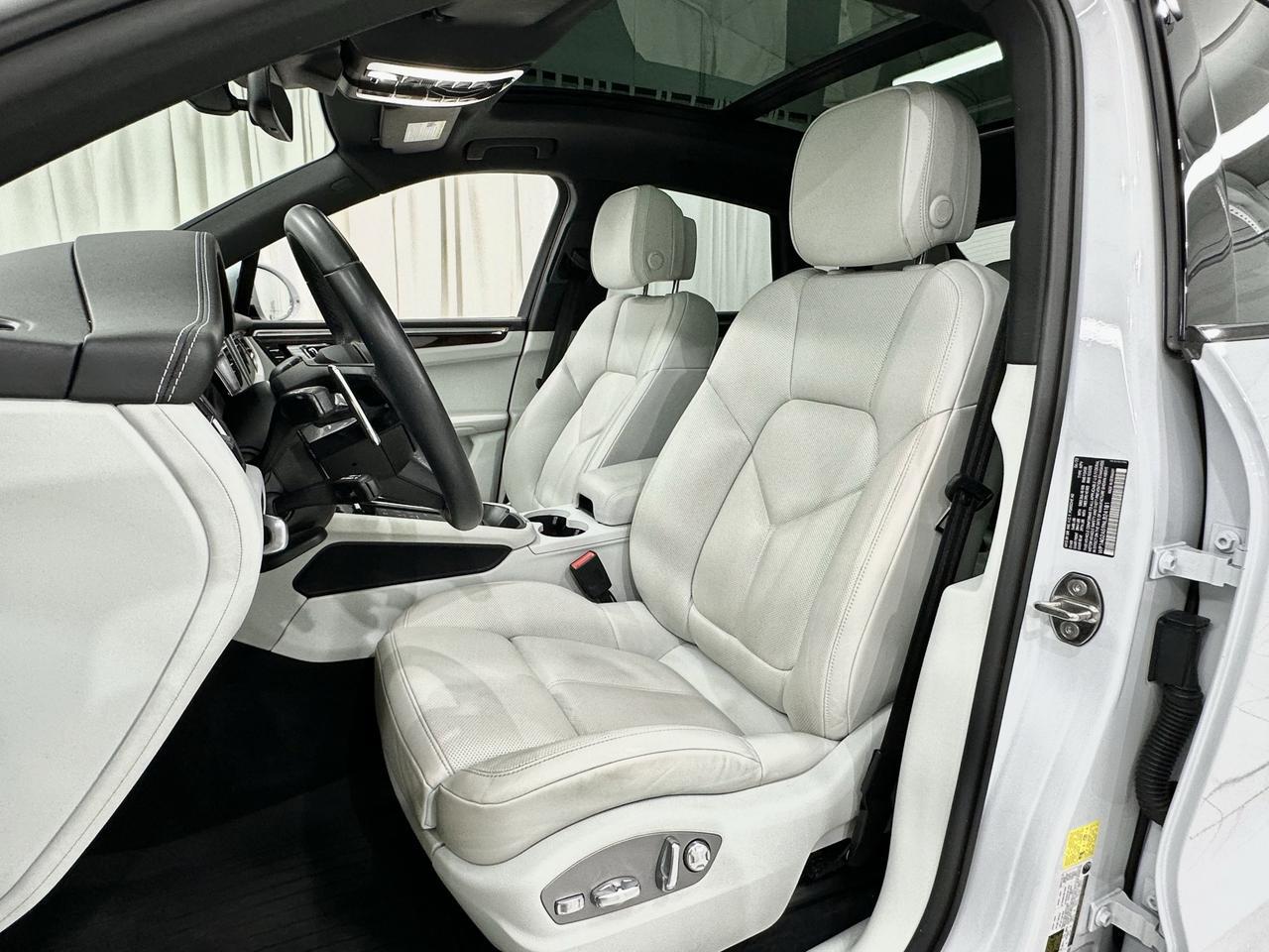 2022 Porsche Macan S Newark DE