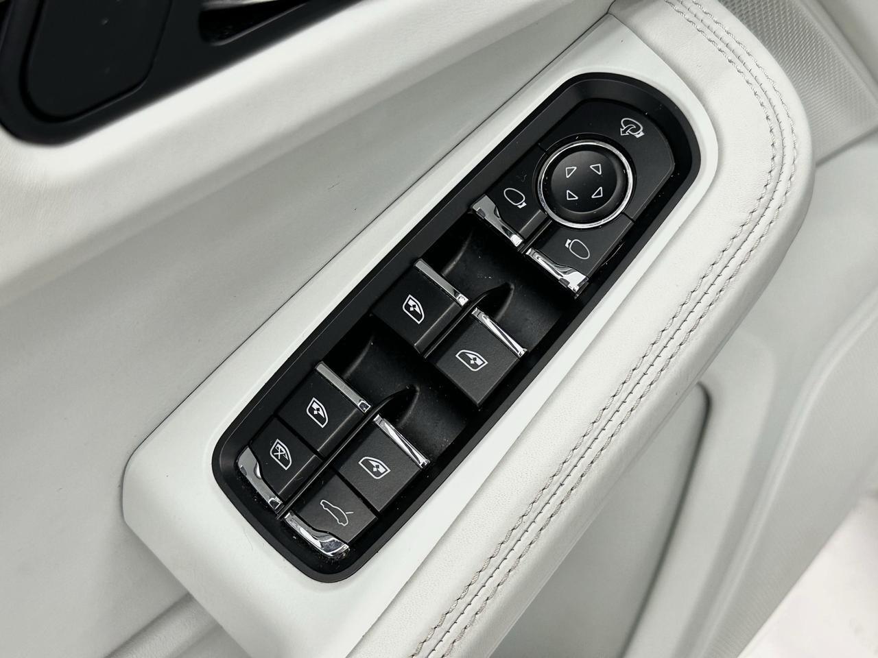 2022 Porsche Macan S Newark DE