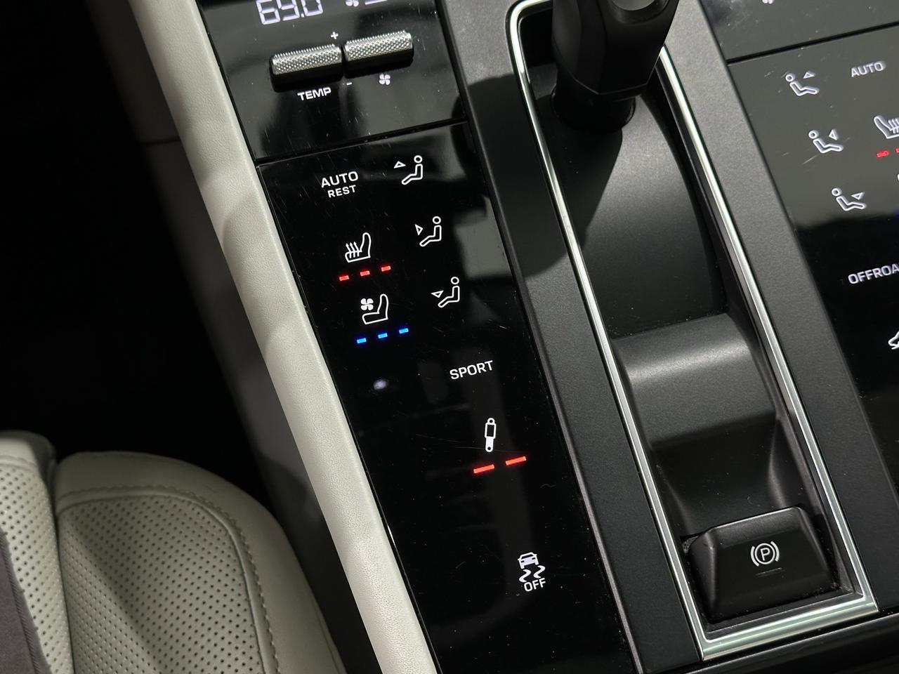 2022 Porsche Macan S Newark DE