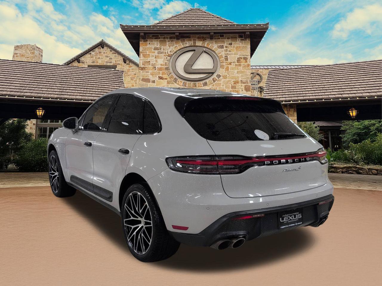 2022 Porsche Macan S