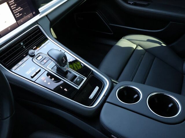 2022 Porsche Panamera 4 Platinum Edition Oshkosh WI 2022 Porsche Panamera 4 Platinum Edition Oshkosh WI