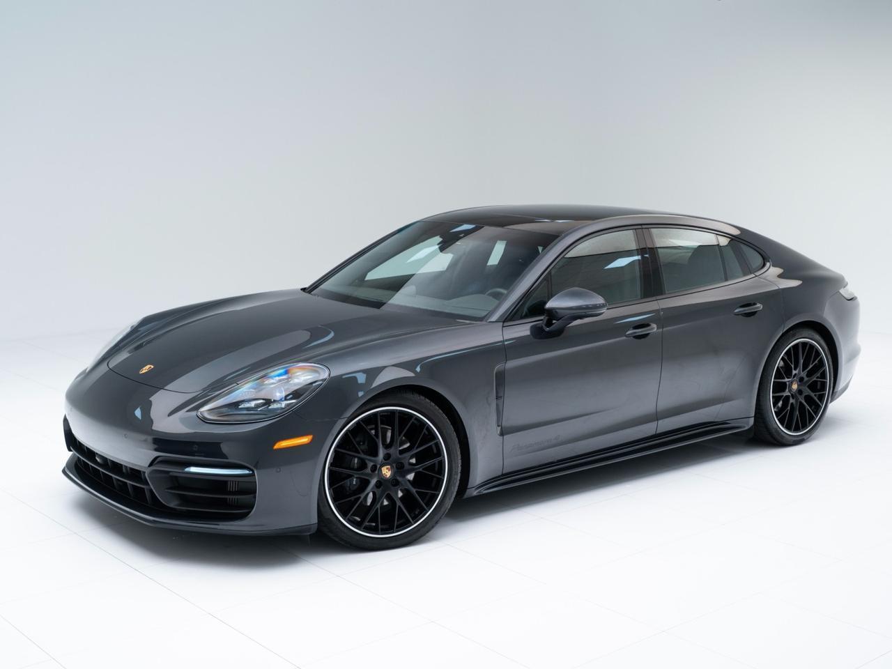 2022 Porsche Panamera