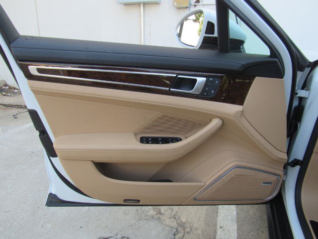 2022 Porsche Panamera E-Hybrid 4 | 4 Platinum Edition Plano TX