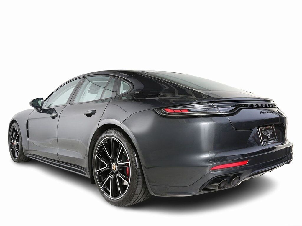 2022 Porsche Panamera GTS photo 4