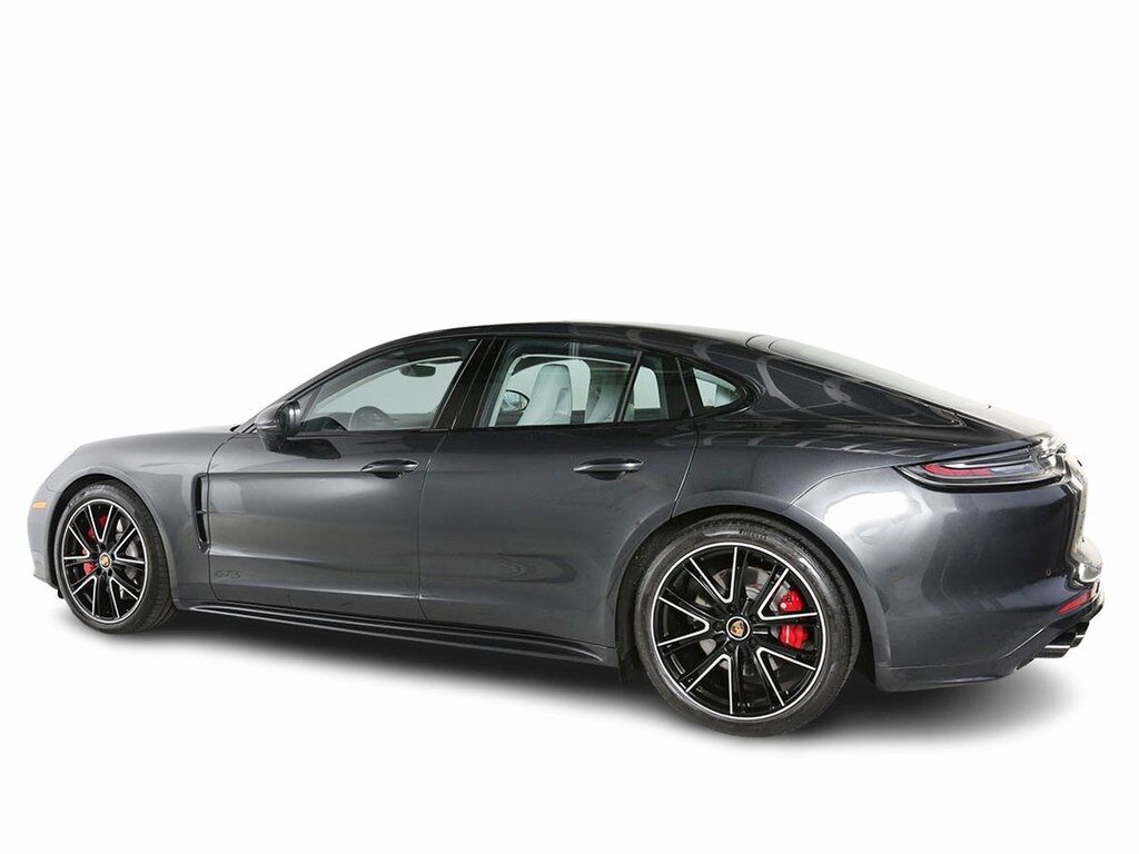 2022 Porsche Panamera GTS photo 3
