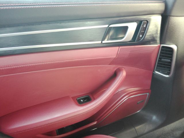 2022 Porsche Panamera Platinum Edition Plano TX
