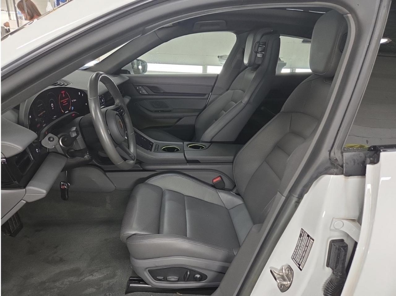 2022 Porsche Taycan Willowbrook IL