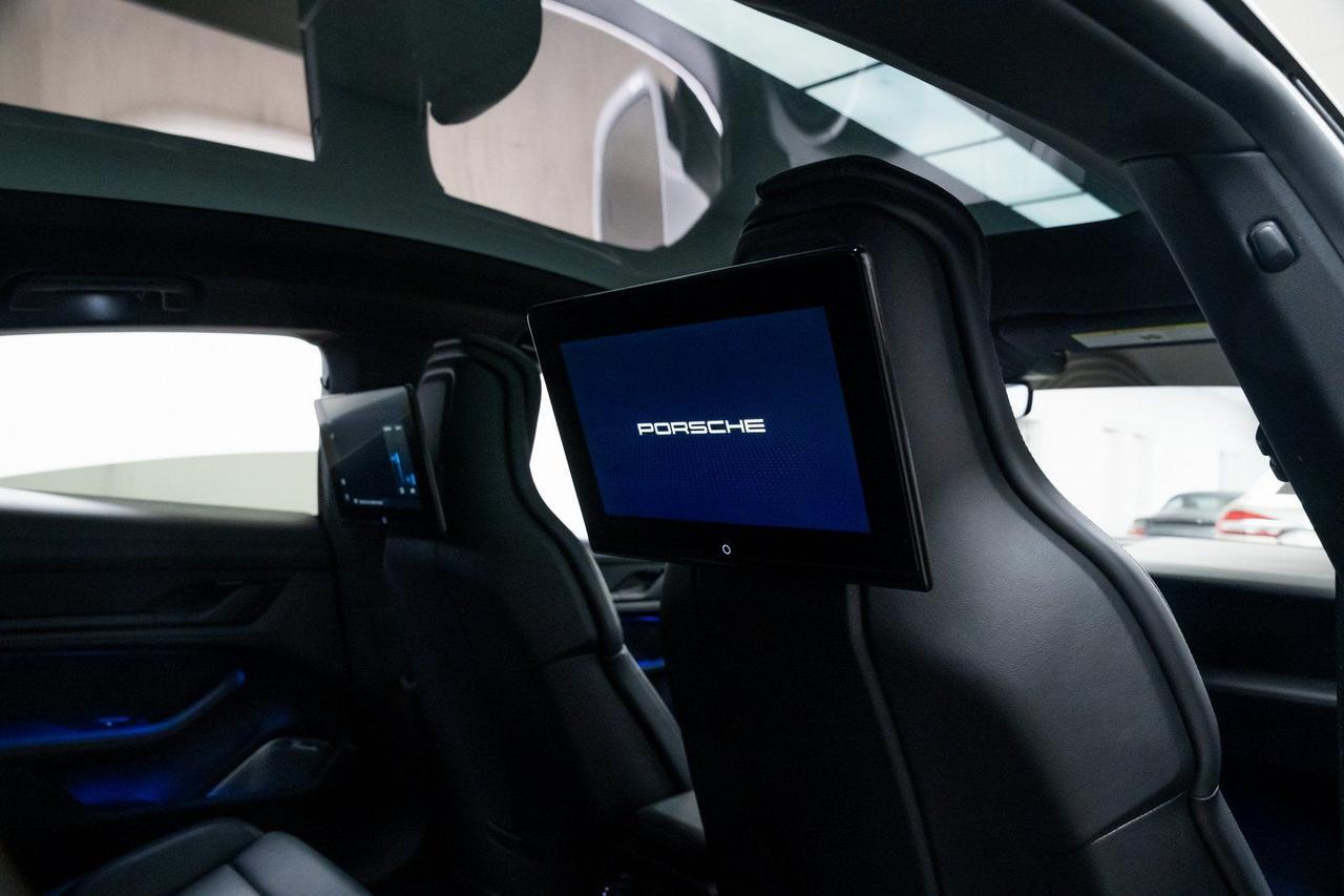 2022 Porsche Taycan 4S AWD $37k in options, Performance Package Portland OR