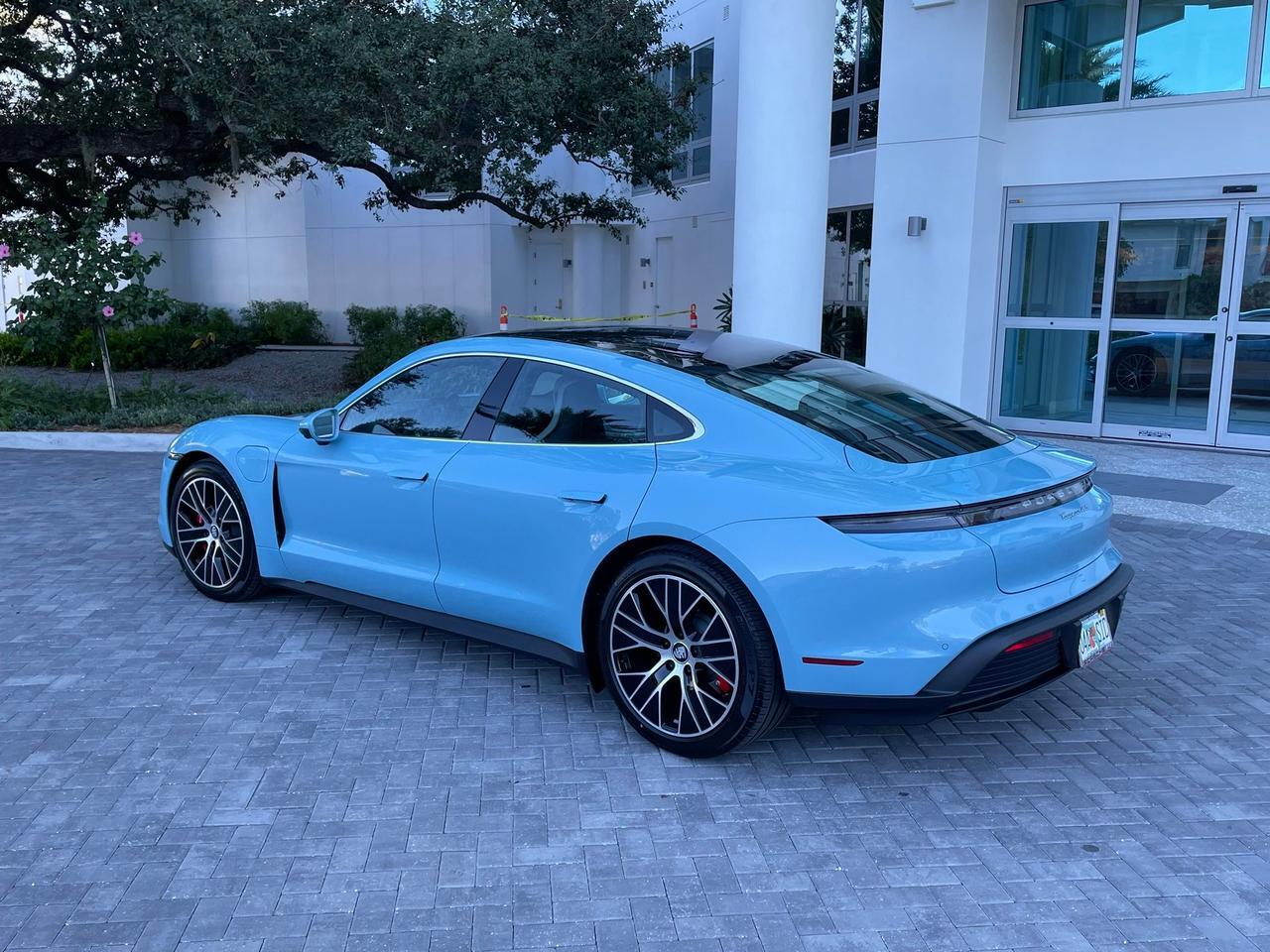 2022 Porsche Taycan 4S