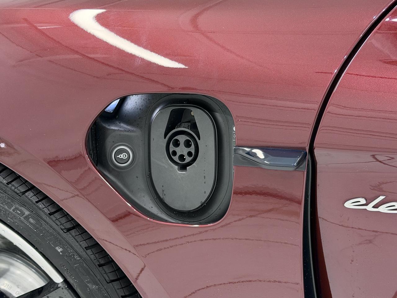 2022 Porsche Taycan 4S Newark DE