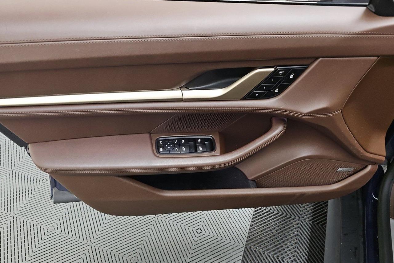 2022 Porsche Taycan 4S PTS Dark Sea Blue Technology Package Portland OR