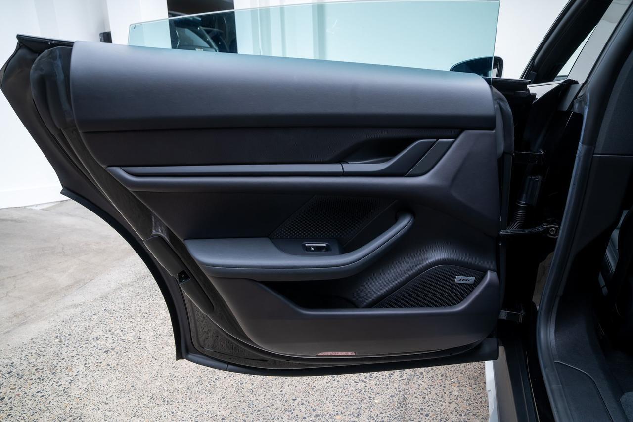 2022 Porsche Taycan Cross Turismo 4 Ventilated Seats / Adaptive Cruise Portland OR