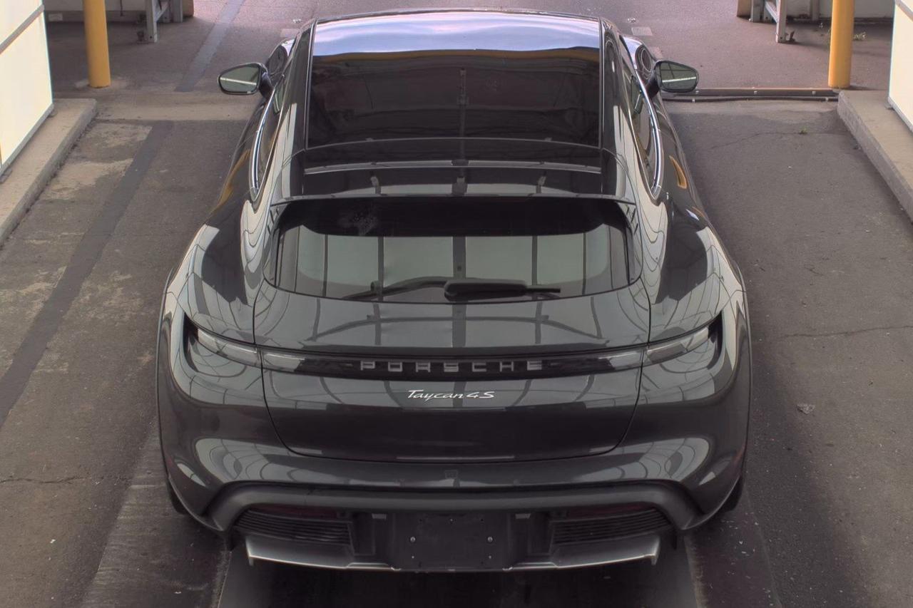 2022 Porsche Taycan Cross Turismo 4S 1-Owner LED-Matrix Rear Axle Steering Portland OR