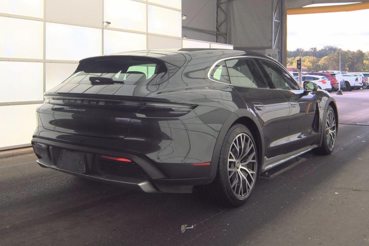 2022 Porsche Taycan Cross Turismo 4S 1-Owner LED-Matrix Rear Axle Steering Portland OR