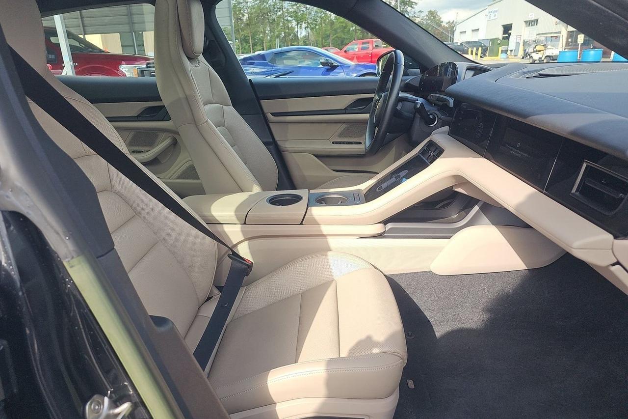 2022 Porsche Taycan Cross Turismo 4S 1-Owner LED-Matrix Rear Axle Steering Portland OR