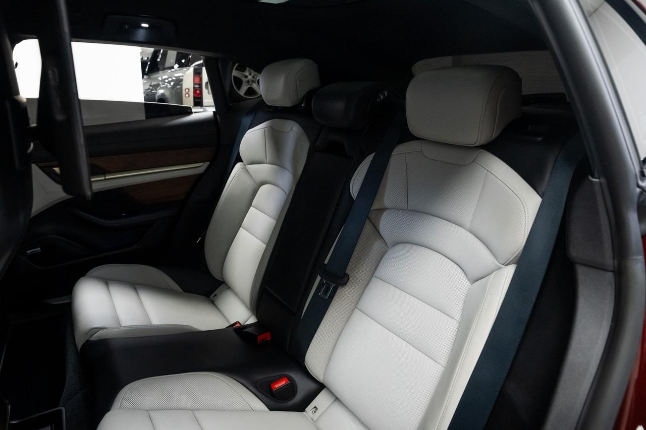 2022 Porsche Taycan Cross Turismo 4S Innodrive Premium Package Massage Seats Portland OR