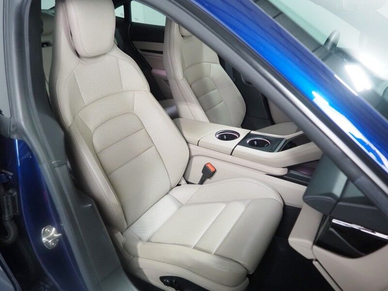 2022 Porsche Taycan *PERFORMANCE BATTERY, SPORT CHRONO PKG, PREMIUM PKG, NAVIGATION, ADAPTIVE CRUISE, SAFETY ALERTS, 360 CAMERAS, PANO GLASS ROOF, LEATHER, CLIMATE SEATS, HEATED STEERING, 20 INCH WHEELS, BOSE, WIRELESS CHARGING