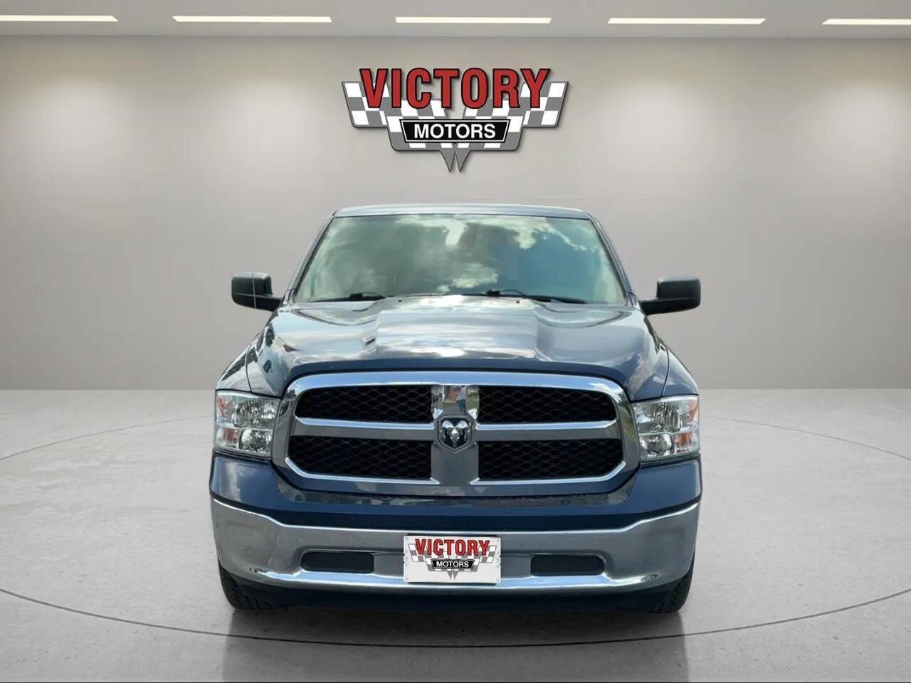 2022 RAM 1500 Classic SLT 4x4 4dr Crew Cab 5.5 ft. SB Pickup Chesterfield MI