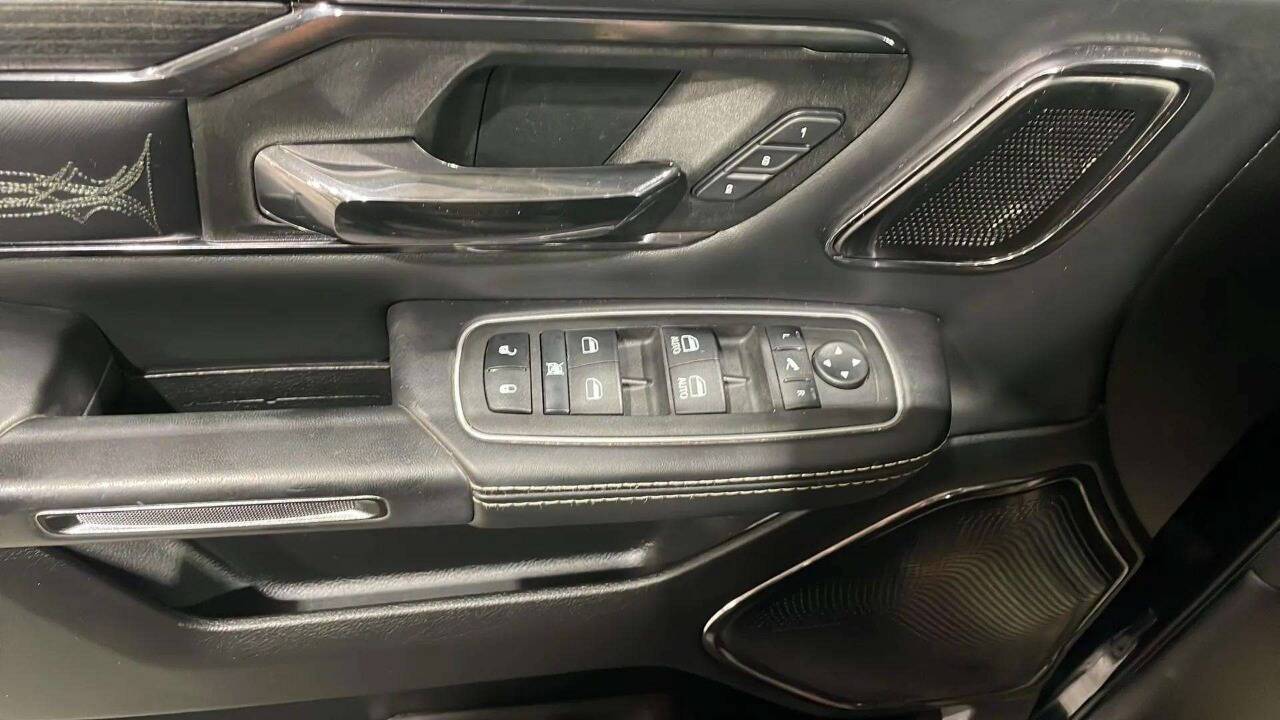 2022 RAM 1500 Limited 4x4 4dr Crew Cab 5.6 ft. SB Pickup Chesterfield MI