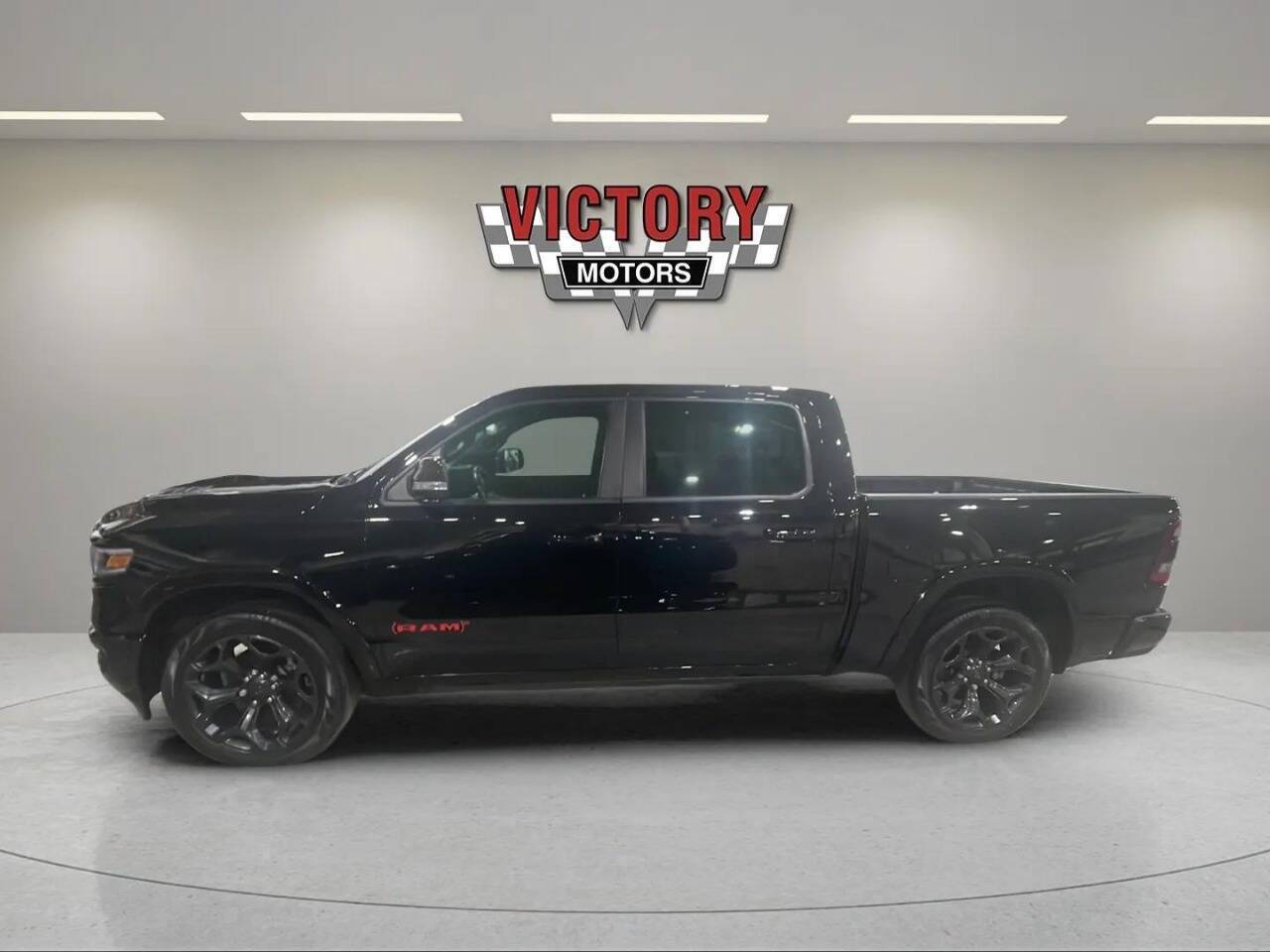 2022 RAM 1500 Limited 4x4 4dr Crew Cab 5.6 ft. SB Pickup Chesterfield MI