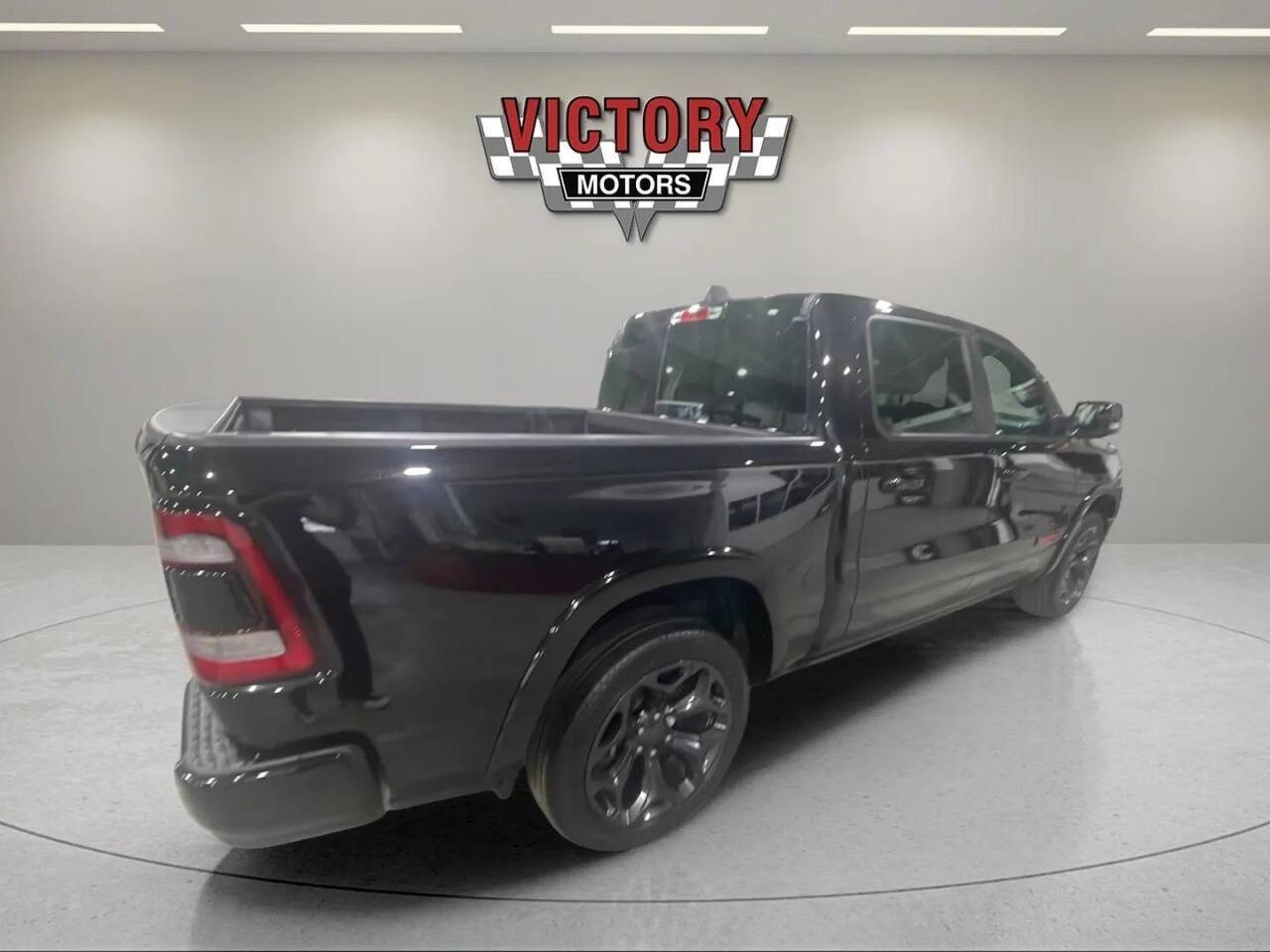 2022 RAM 1500 Limited 4x4 4dr Crew Cab 5.6 ft. SB Pickup Chesterfield MI