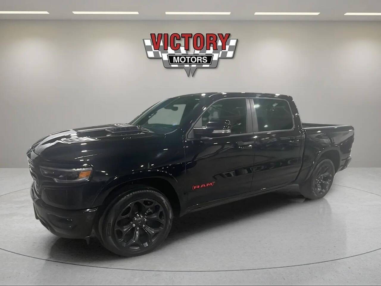 2022 RAM 1500 Limited 4x4 4dr Crew Cab 5.6 ft. SB Pickup Chesterfield MI