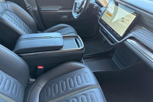 2022 RIVIAN R1T 4DR AWD ADVENTURE