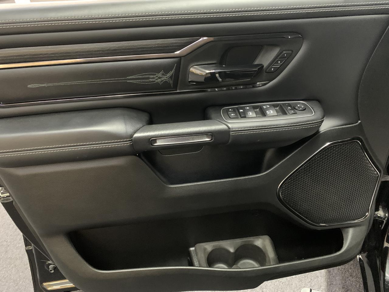 2022 Ram 1500 4WD Limited Crew Cab 5&apos;7&quot; Box Benwood WV