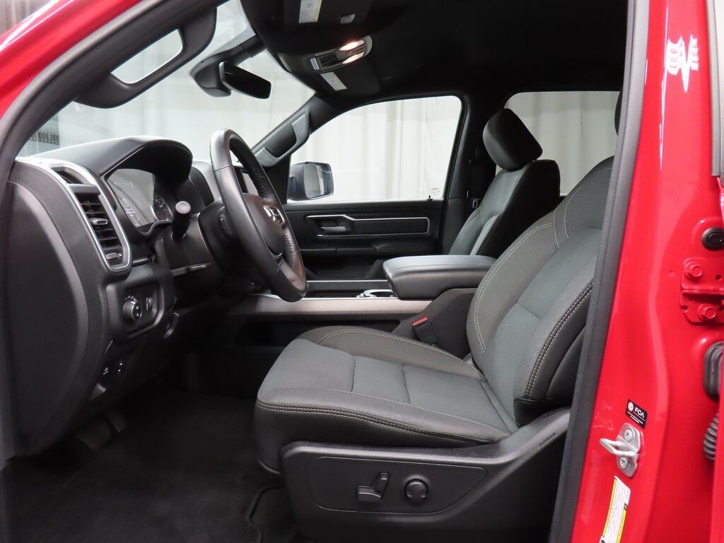 2022 Ram 1500 4x4 Crew Cab Big Horn Fond du Lac WI