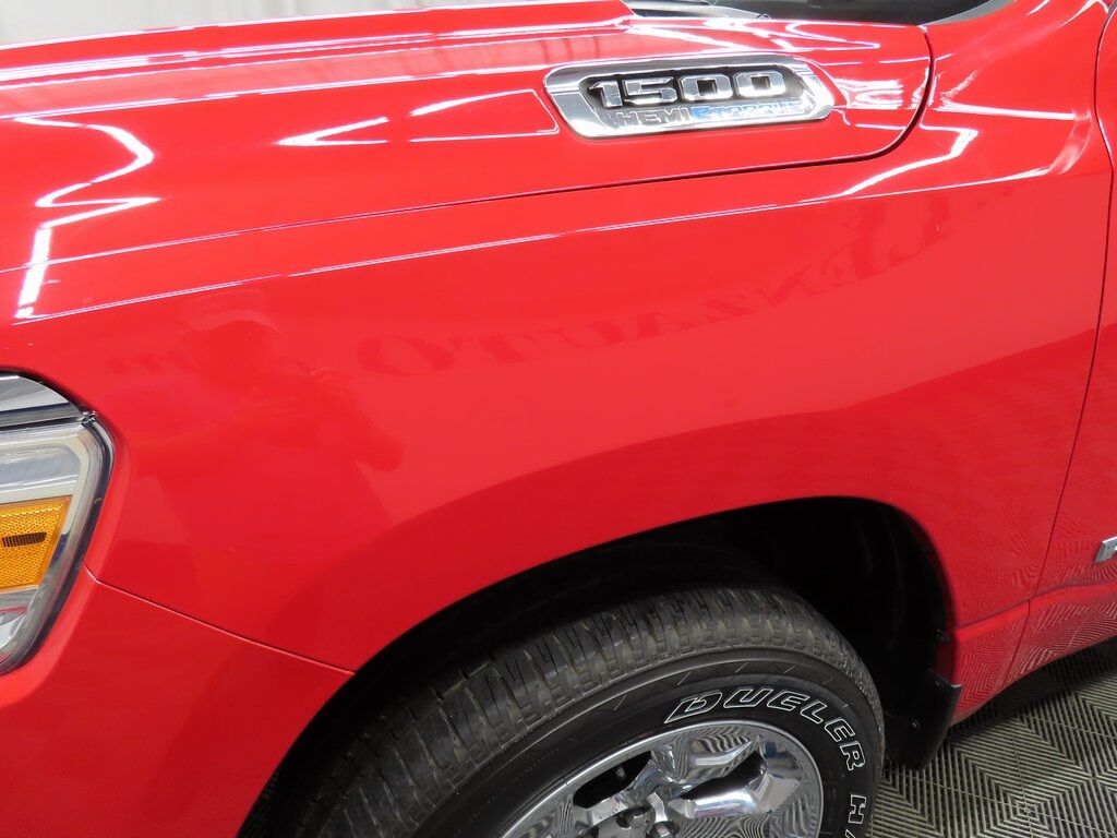 2022 Ram 1500 4x4 Crew Cab Big Horn Fond du Lac WI
