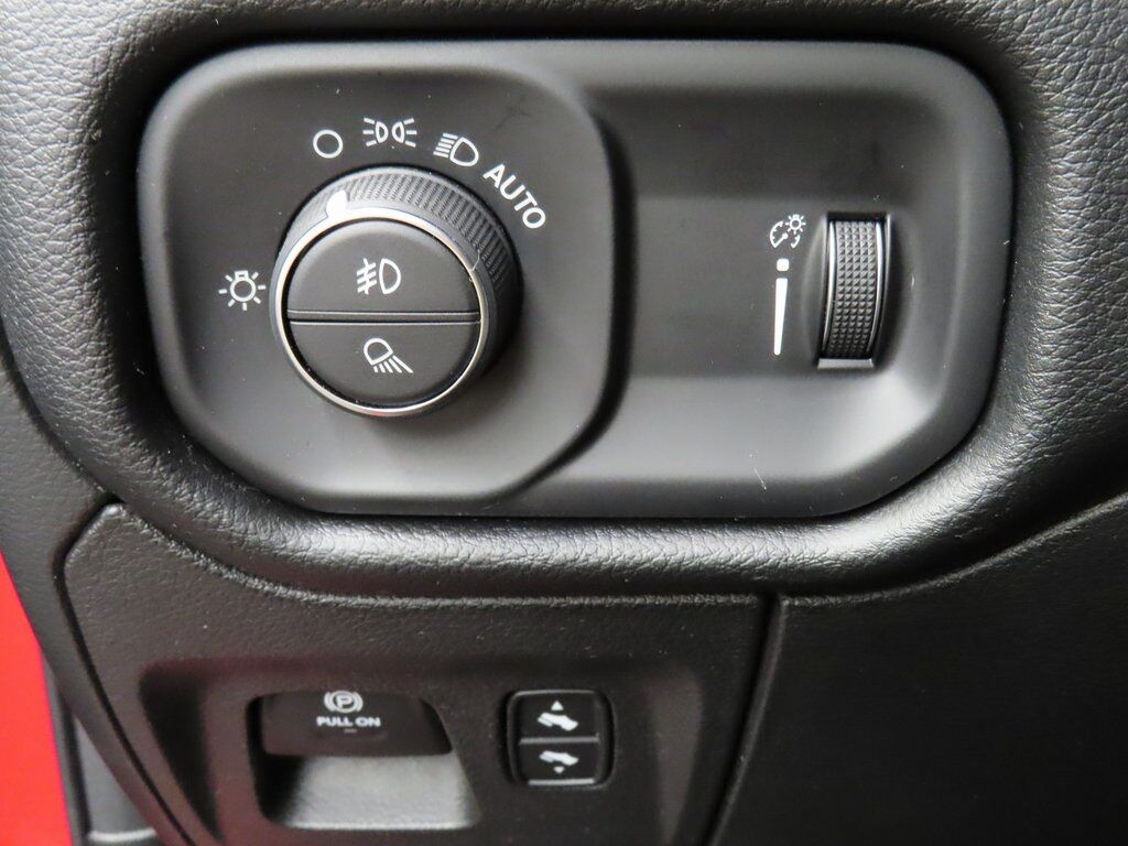 2022 Ram 1500 4x4 Crew Cab Big Horn Fond du Lac WI