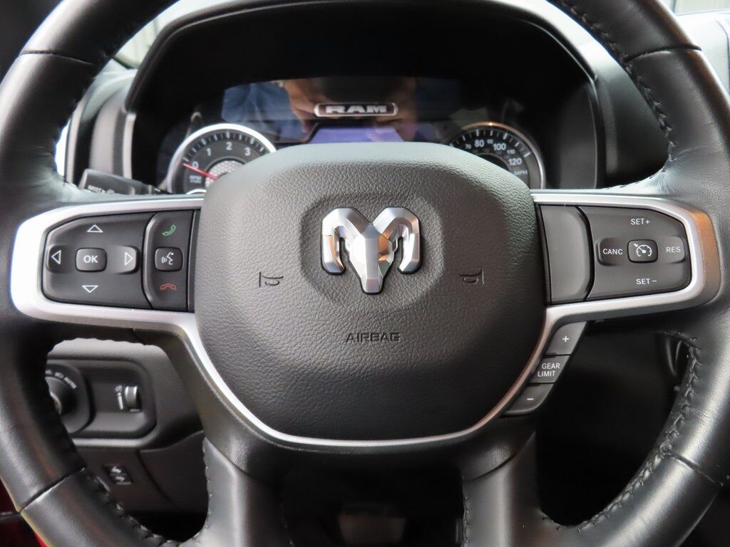 2022 Ram 1500 4x4 Crew Cab Big Horn Fond du Lac WI