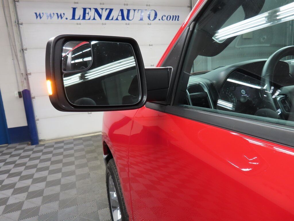2022 Ram 1500 4x4 Crew Cab Big Horn Fond du Lac WI