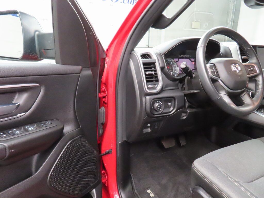 2022 Ram 1500 4x4 Crew Cab Big Horn Fond du Lac WI