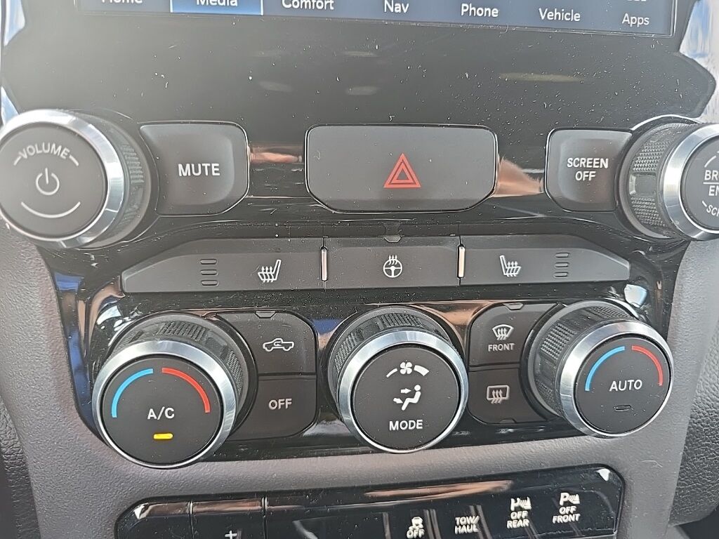 2022 Ram 1500 4x4 Crew Cab Big Horn Minocqua WI