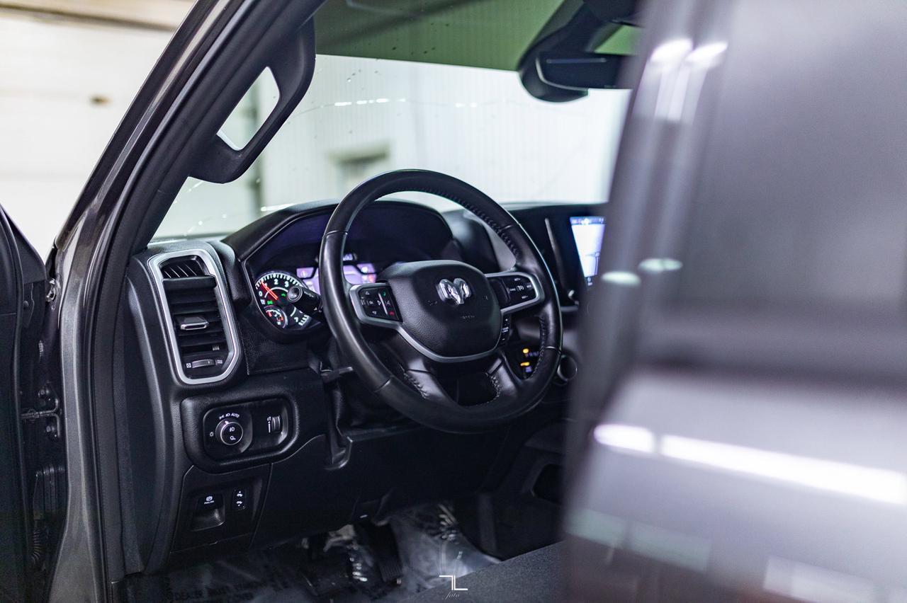 2022 Ram 1500 4x4 Crew Cab Big Horn Nav BCam Red Deer AB